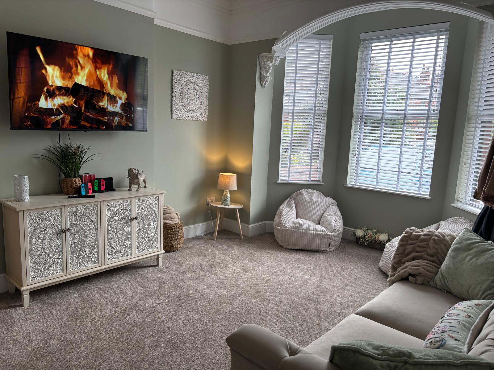 Lounge with fireplace